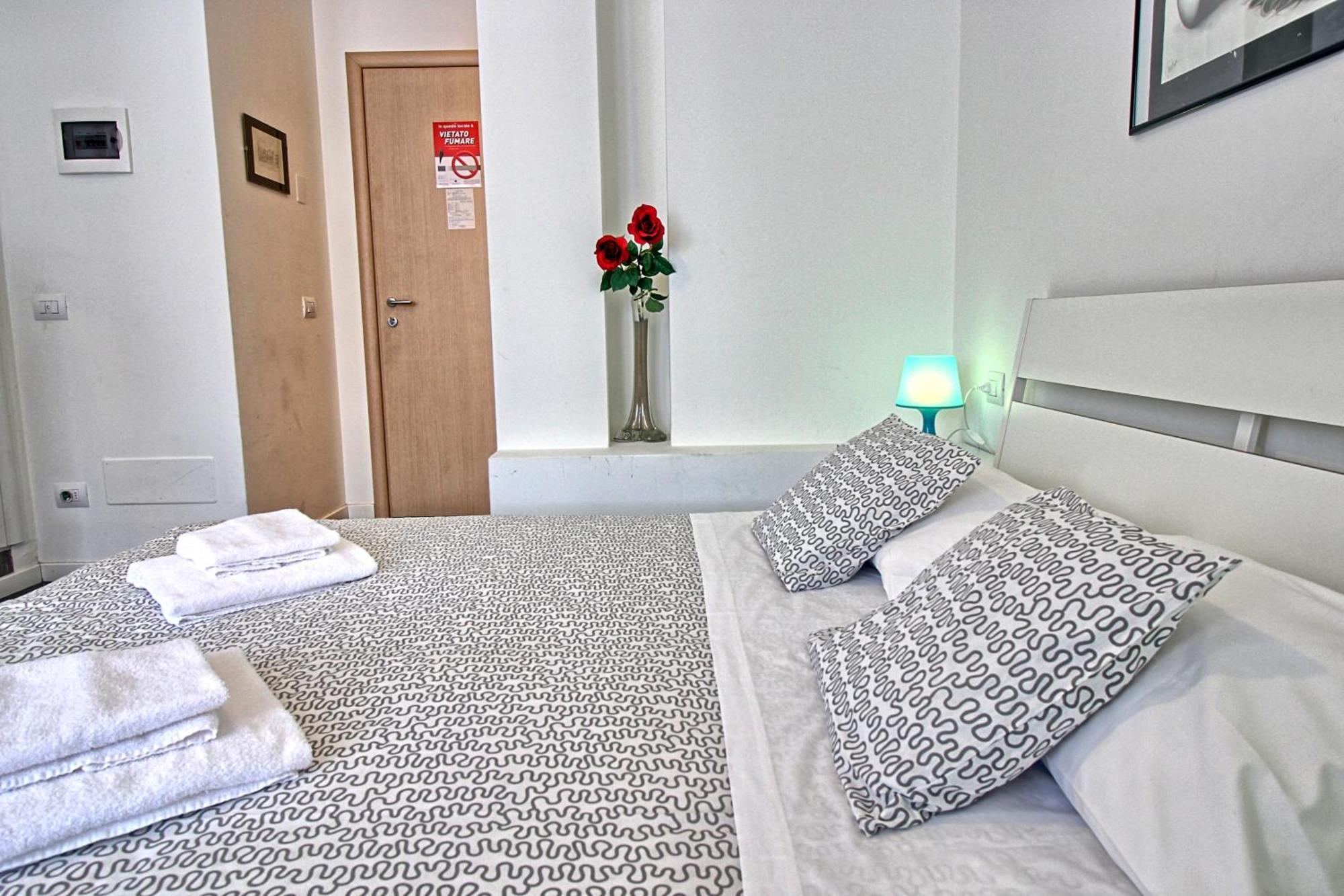 Residenza Manzoni Como Centre Εξωτερικό φωτογραφία